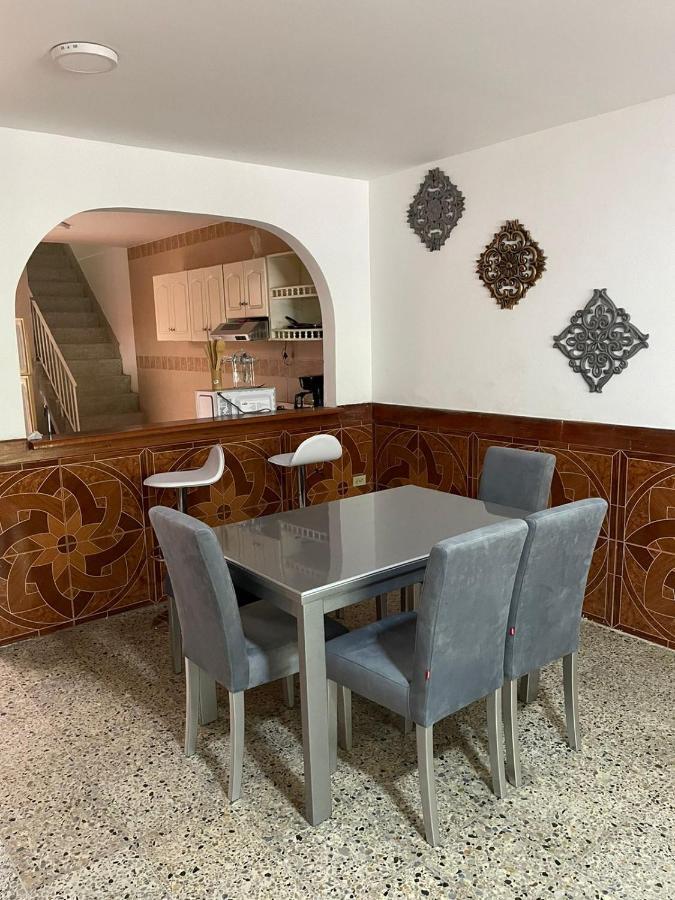 Casa Al Frente Del Pueblito Paisa Apartman Medellín Kültér fotó